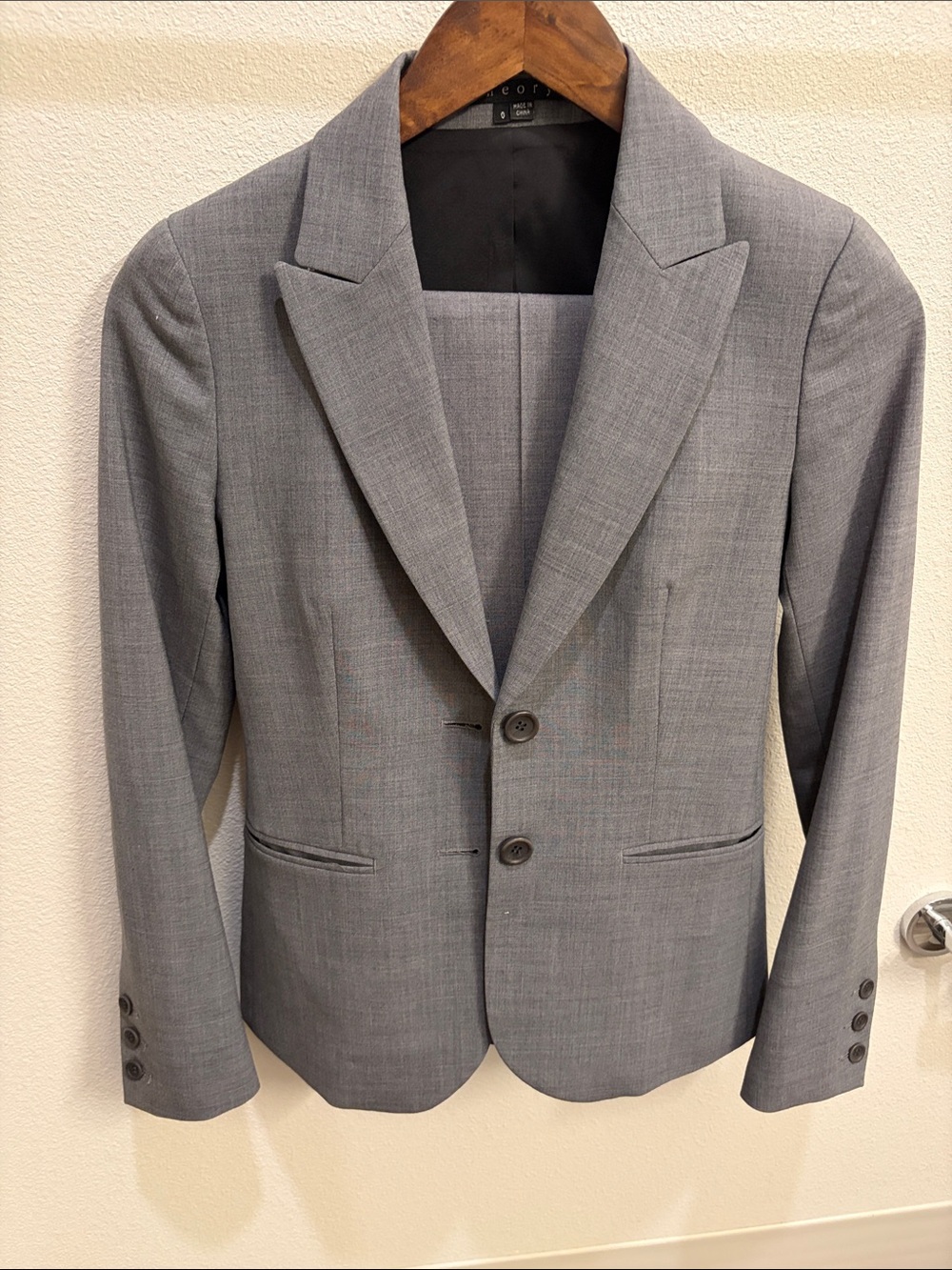Theory Gray Tailored Two-Piece Pantsuit Jacket and Trousers